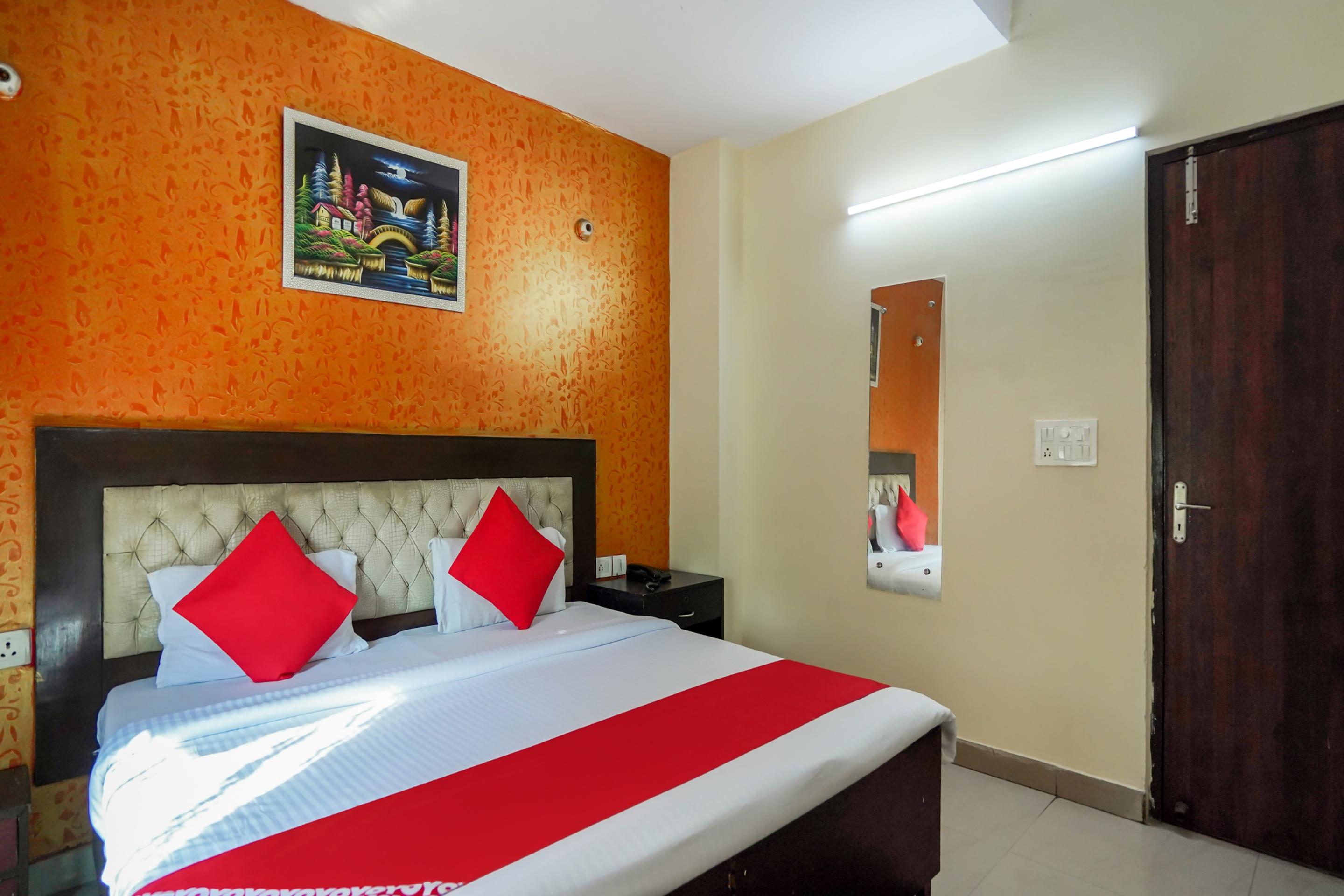Hotel Jkm Palace Near Apollo Hospital New Delhi Exterior photo